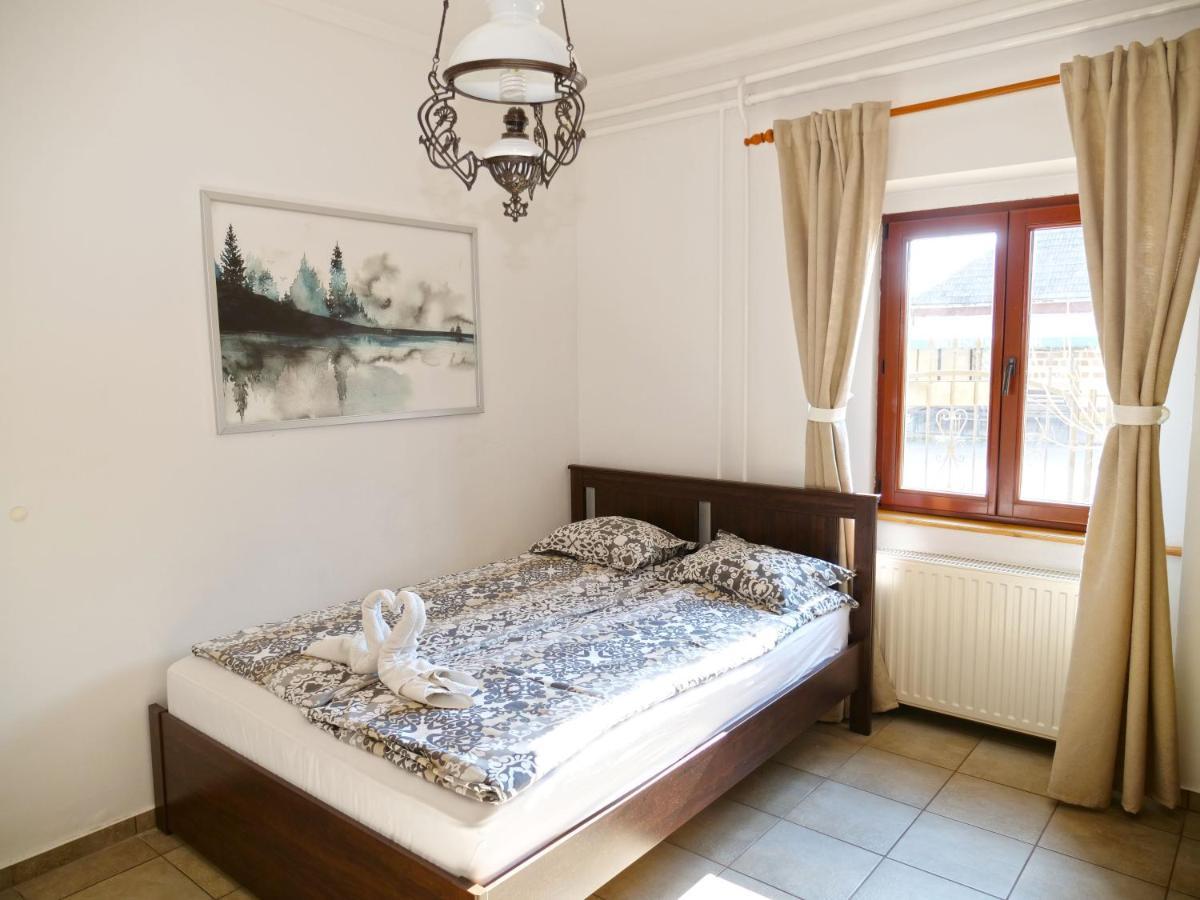 Vöröskő Apartman Alsóörs Exterior foto