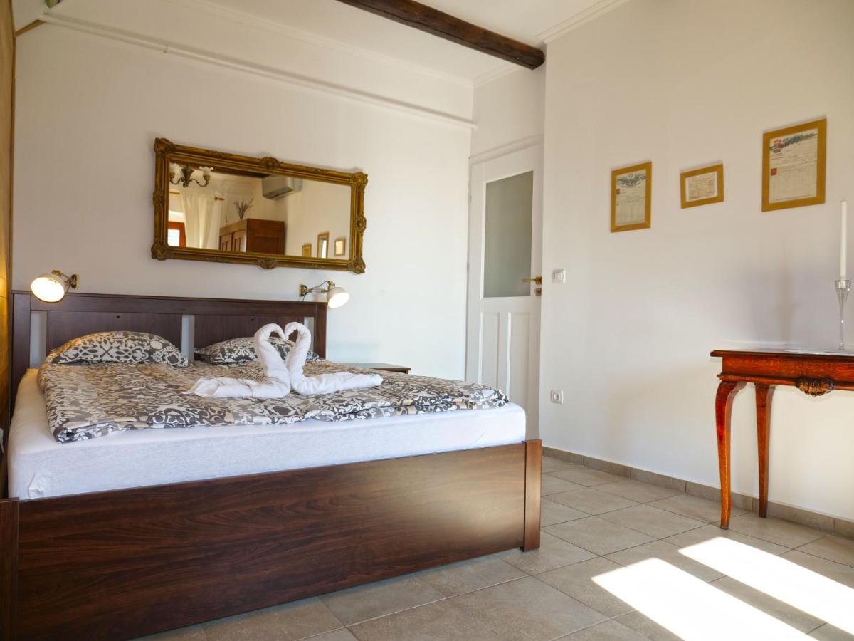 Vöröskő Apartman Alsóörs Exterior foto