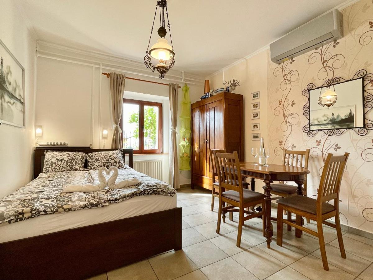 Vöröskő Apartman Alsóörs Exterior foto